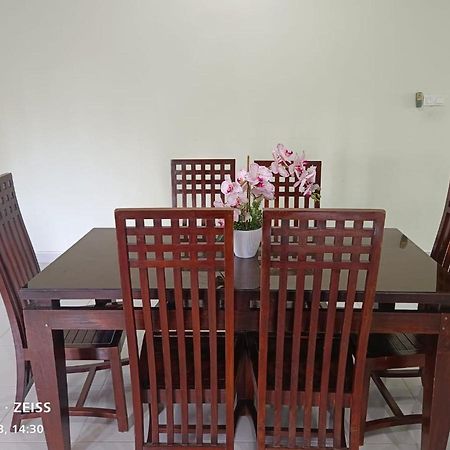 Homestay Yasmeen Marang Exterior foto